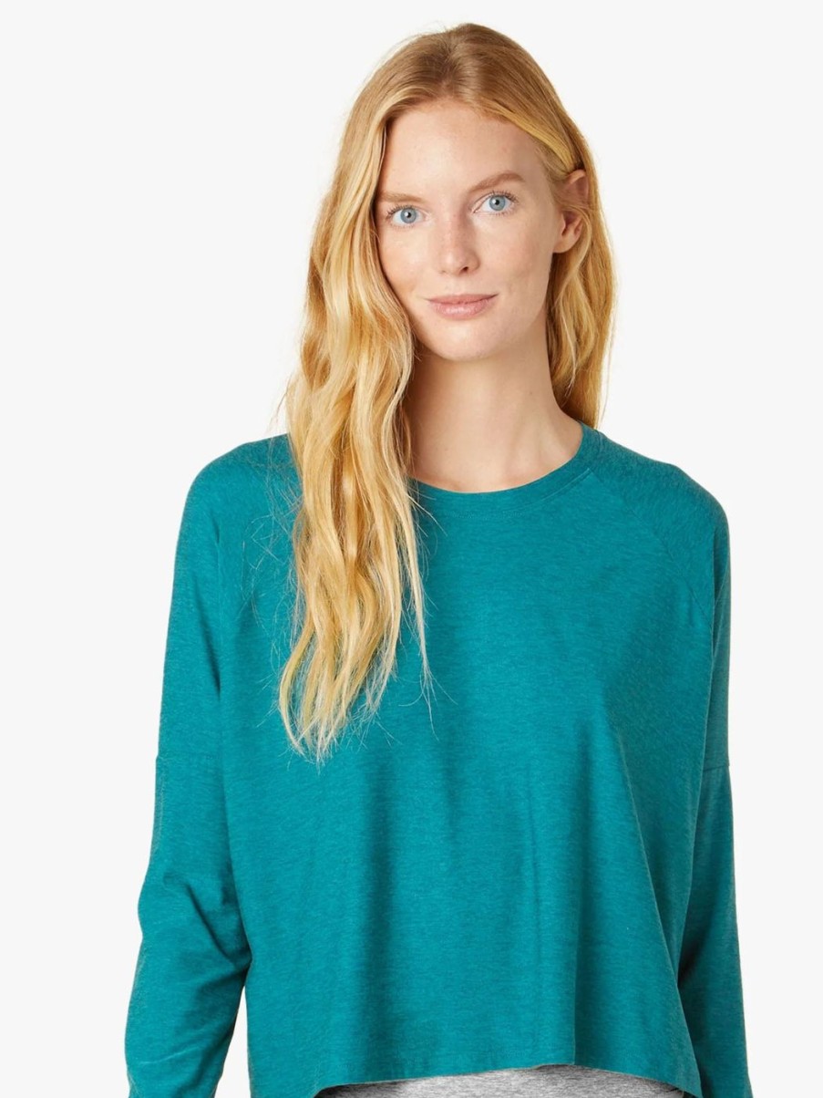 Women Beyond Yoga Long Sleeve Shirts | Featherweight Daydreamer Pullover